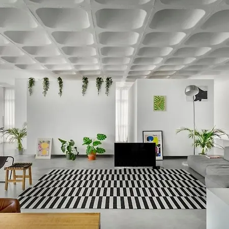 Loft Espacoso Com Vista Deslumbrante O Tejo Апартаменти *